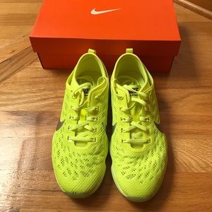 Nike Zoom Fit Agility Sneakers